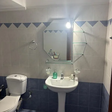 Sea View Artaki 公寓